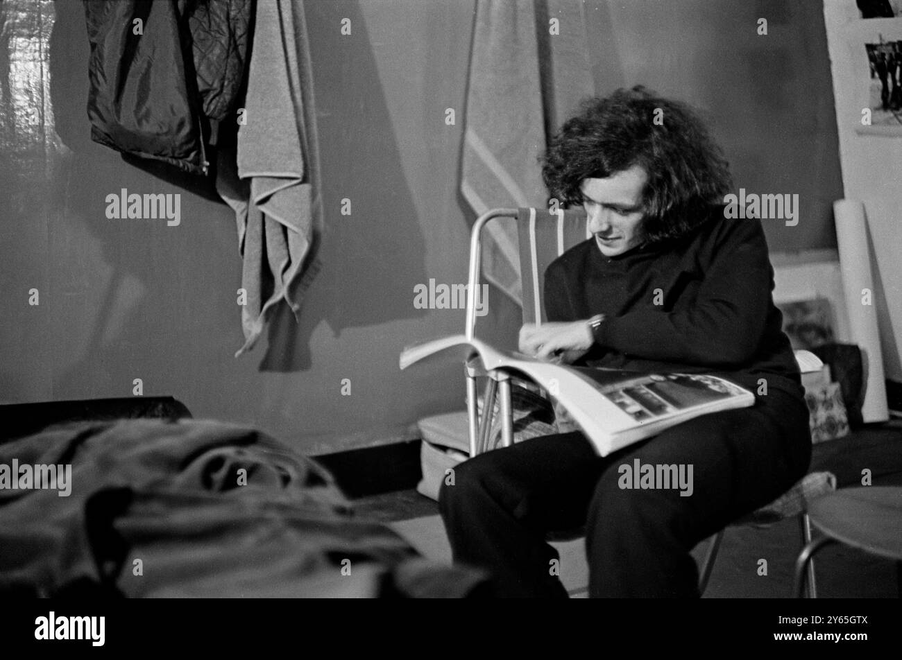 Homer Sykes Fotograf 1969, Greville Place Squat London 1969 1960s UK HOMER SYKES Stockfoto