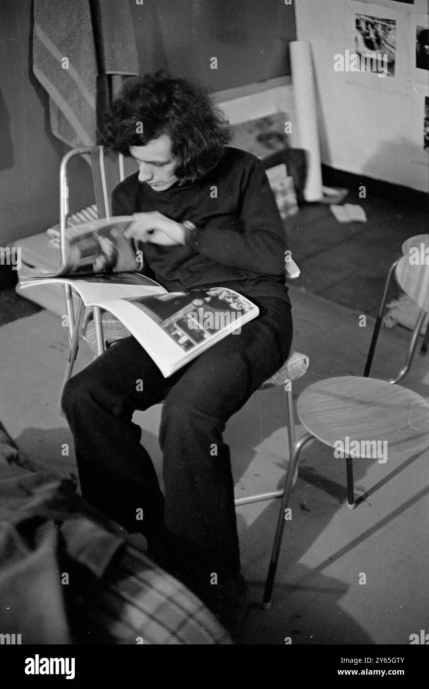 Homer Sykes Fotograf 1969, Greville Place Squat London 1969 1960s UK HOMER SYKES Stockfoto