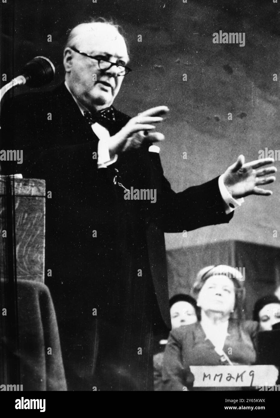 Sir Winston Churchill sprach auf der Jahrestagung der konservativen Partei in Blackpool am 9. Oktober 1954 Stockfoto