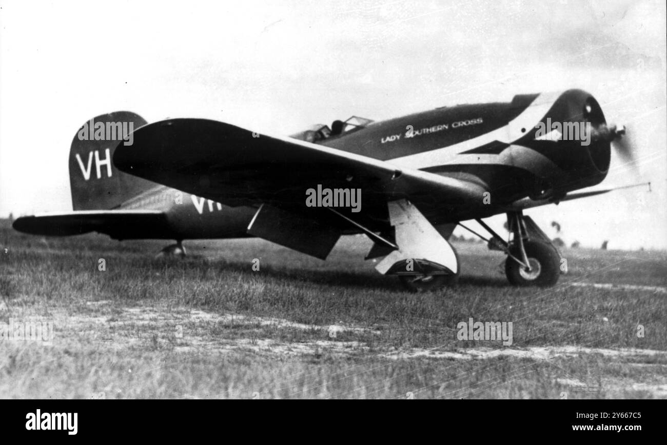 Sir Charles Kingsford Smith in seinem Flugzeug Lady Southern Cross in Melbourne nach einem falschen Start auf einem Rekordflug nach London am 1. Oktober 1934 Stockfoto