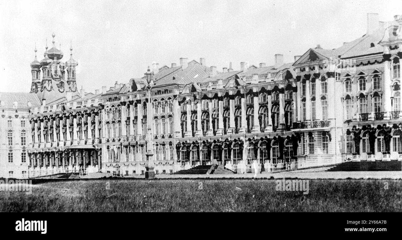 Zarskoe Selo - der Katharinenpalast vom Gelände aus gesehen. Juni 1933 Stockfoto