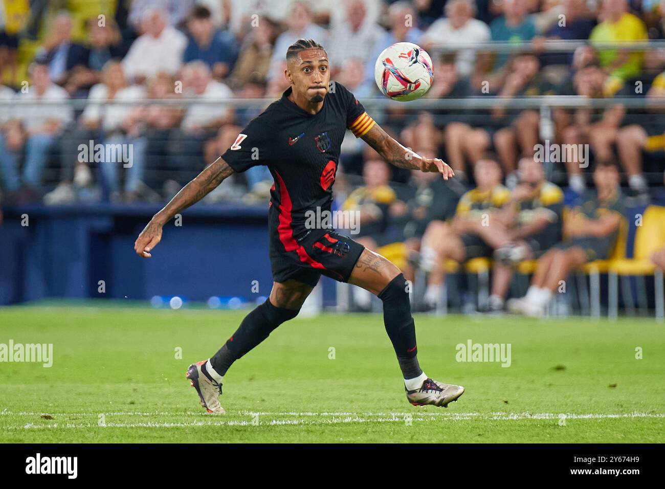 Villarreal, Spanien. September 2024. VILLARREAL, SPANIEN - 22. SEPTEMBER: Raphael Dias „Raphinha“ Right Winger des FC Barcelona im La liga EA Sports Match zwischen Villarreal und FC Barcelona am 22. September 2024 in Villarreal, Spanien. (Foto von Jose Torres/Photo Players Images/Magara Press) Credit: Magara Press SL/Alamy Live News Stockfoto