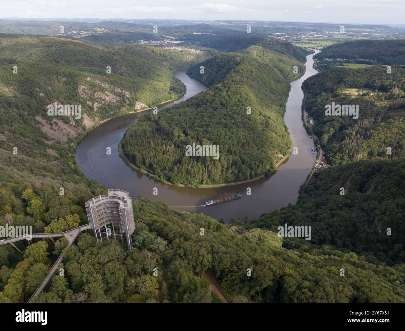 Die Saarschleife, die Saar und der Cloef-Aussichtspunkt. Panoramaaussichtspunkt. Stockfoto