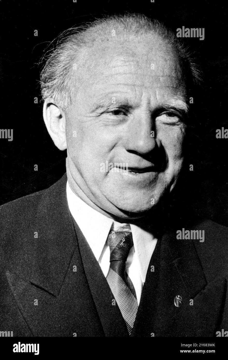 Dr. Werner Heisenberg Physiker und nobelpreisträger. Forscher der Atomphysik. Oktober 1957 Stockfoto