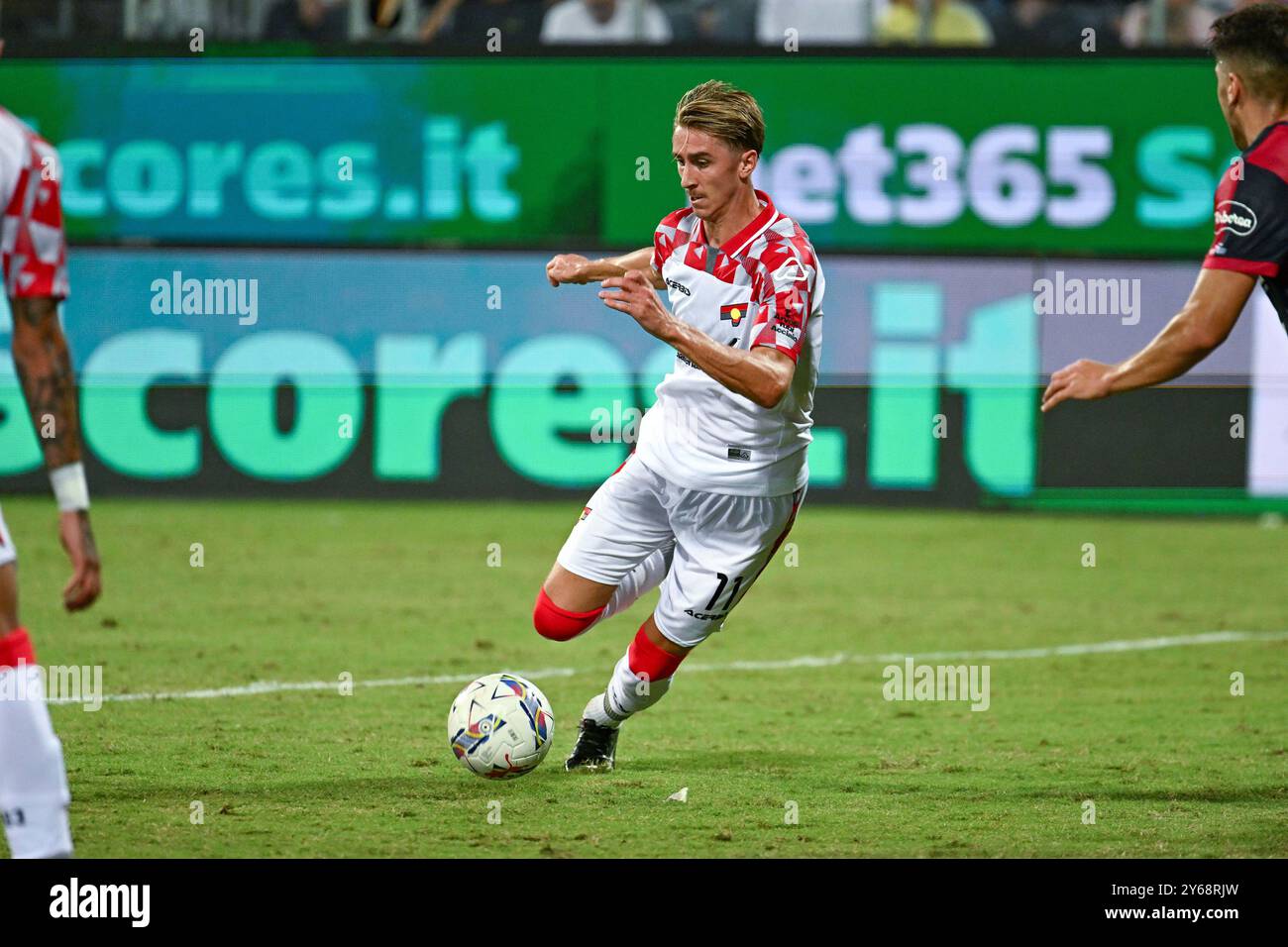 Cagliari, Italien. September 2024. Der Cremonese-Stürmer Dennis Johnsen spielte am Dienstag, den 24. September 2024, beim italienischen Fußballspiel zwischen Cagliari Calcio und Cremonese im Unipol Domus in Cagliari, Sardinien. Sport - Fußball (Foto: Gianluca Zuddas/Lapresse) Credit: LaPresse/Alamy Live News Stockfoto