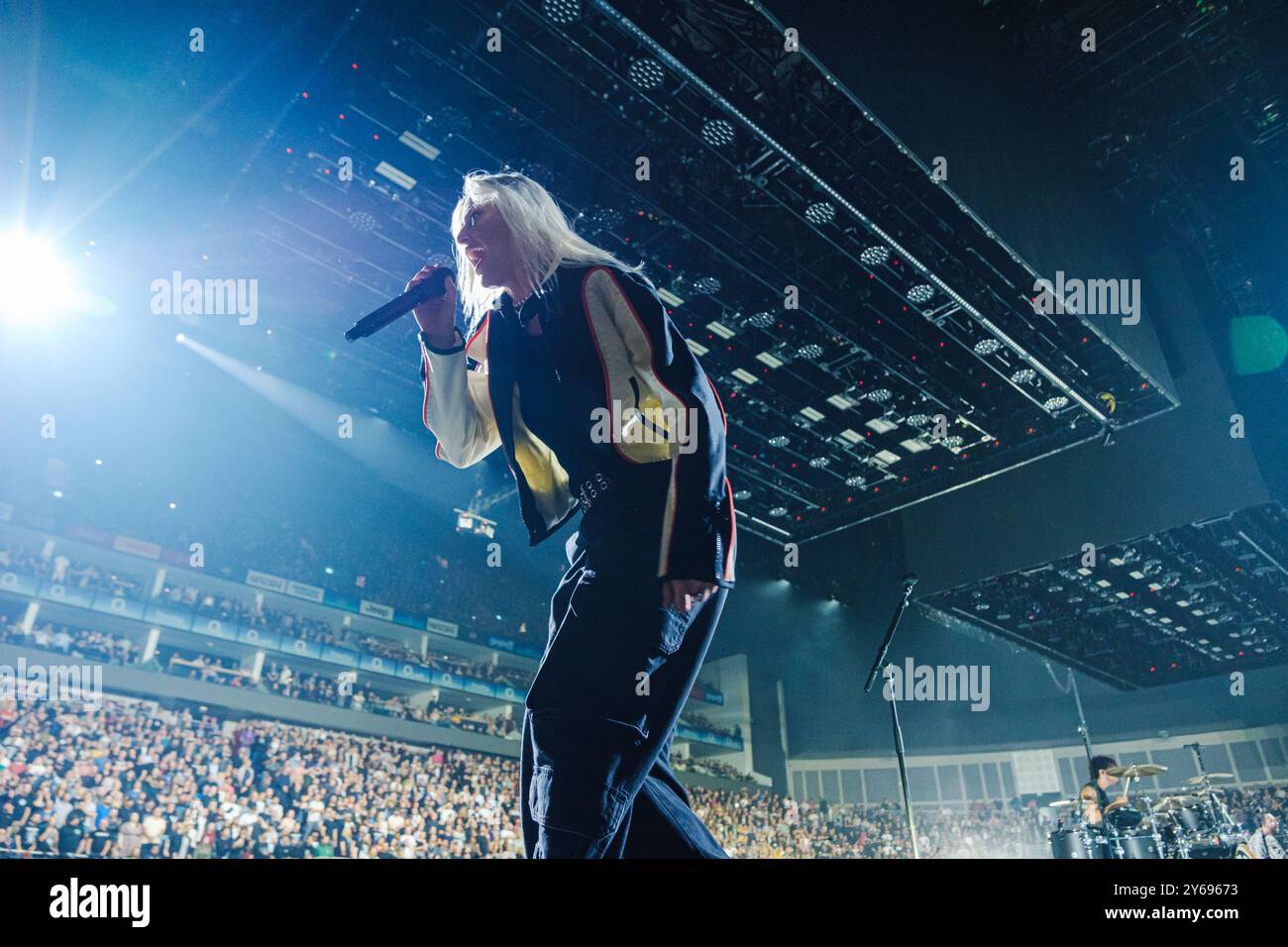 London, Großbritannien. September 2024. Linkin Park from Zero World Tour in der London O2 Arena in Greenwich. Die US-Band Linkin Park kehrt in voller Form zurück, als sie zu ihrem neuen Album From Zero auf Tour geht. Es ist das erste Mal, dass Linkin Park mit ihrem neuesten Bandmitglied, der ehemaligen Frontfrau von Dara Sara, Emily Armstrong, zusammen mit den zurückkehrenden Bandmitgliedern Mike Shinoda, Dave Farrell, Brad Delson, Joe Hahn und Colin Brittain auf Tour geht. September 2024. London O2 Arena, London, Großbritannien. Ehimetalor Unuabona/Alamy Live News Stockfoto