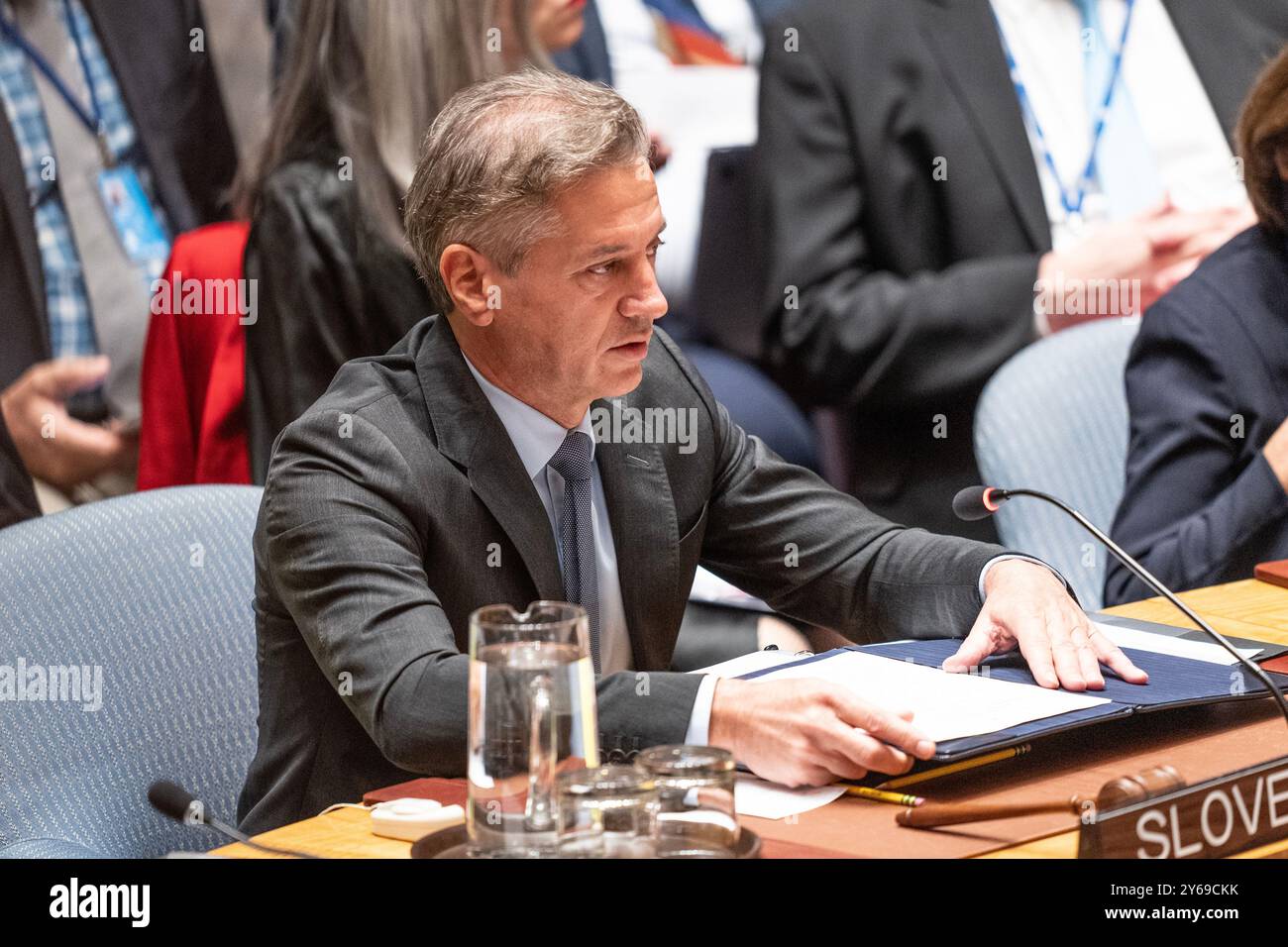 New York, NY, USA, 24. September 2024: Robert Golob, der slowenische Premierminister spricht auf der Sitzung des Sicherheitsrats über die Ukraine am 24. September 2024 im Hauptquartier der Vereinten Nationen in New York. Wie der Krieg gegen Russland begann, dauert mehr als zwei Jahre und forderte Tausende ziviler und militärischer Menschenleben, Millionen von Menschen wurden vertrieben und die zivile Infrastruktur der Ukraine wurde zerstört. Quelle: Lev Radin/Alamy Live News Stockfoto