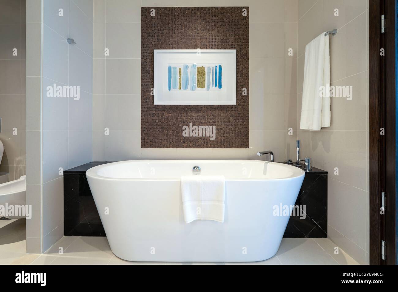 Modernes Banyo im Badezimmer in rixos Marina, Abu Dhabi Stockfoto