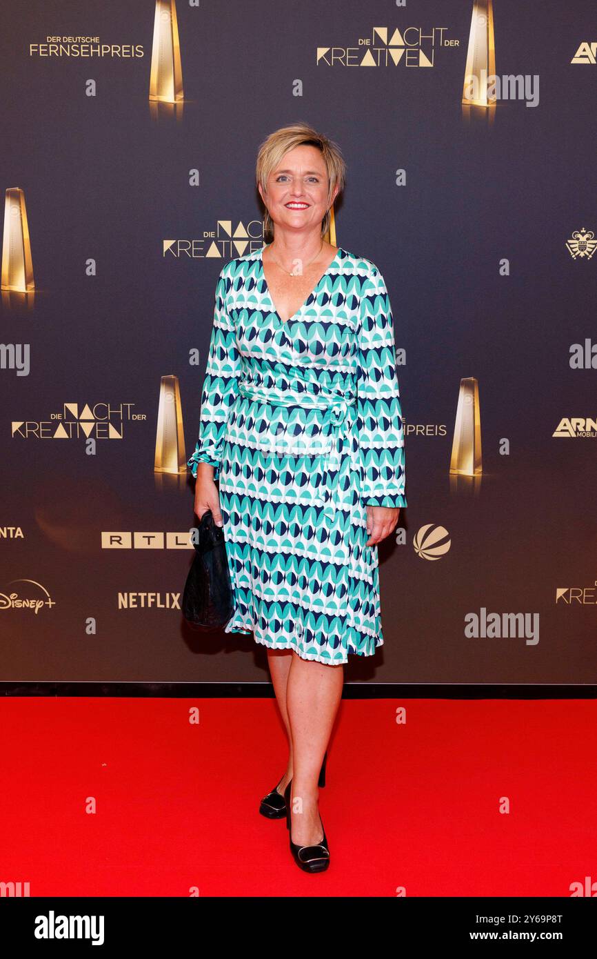 WDR-Chefredakteurin Ellen Ehni beim Red Carpet bei der Nacht der Kreativen am Vorabend des Deutschen Fernsehpreises 2024 in der Flora. Köln, 24.09.2024 NRW Deutschland *** WDR-Chefredakteurin Ellen Ehni am Roten Teppich bei der Nacht der Kreativen am Vorabend des Deutschen Fernsehpreises 2024 in der Flora Köln, 24 09 2024 NRW Deutschland Copyright: XChristophxHardtx Stockfoto
