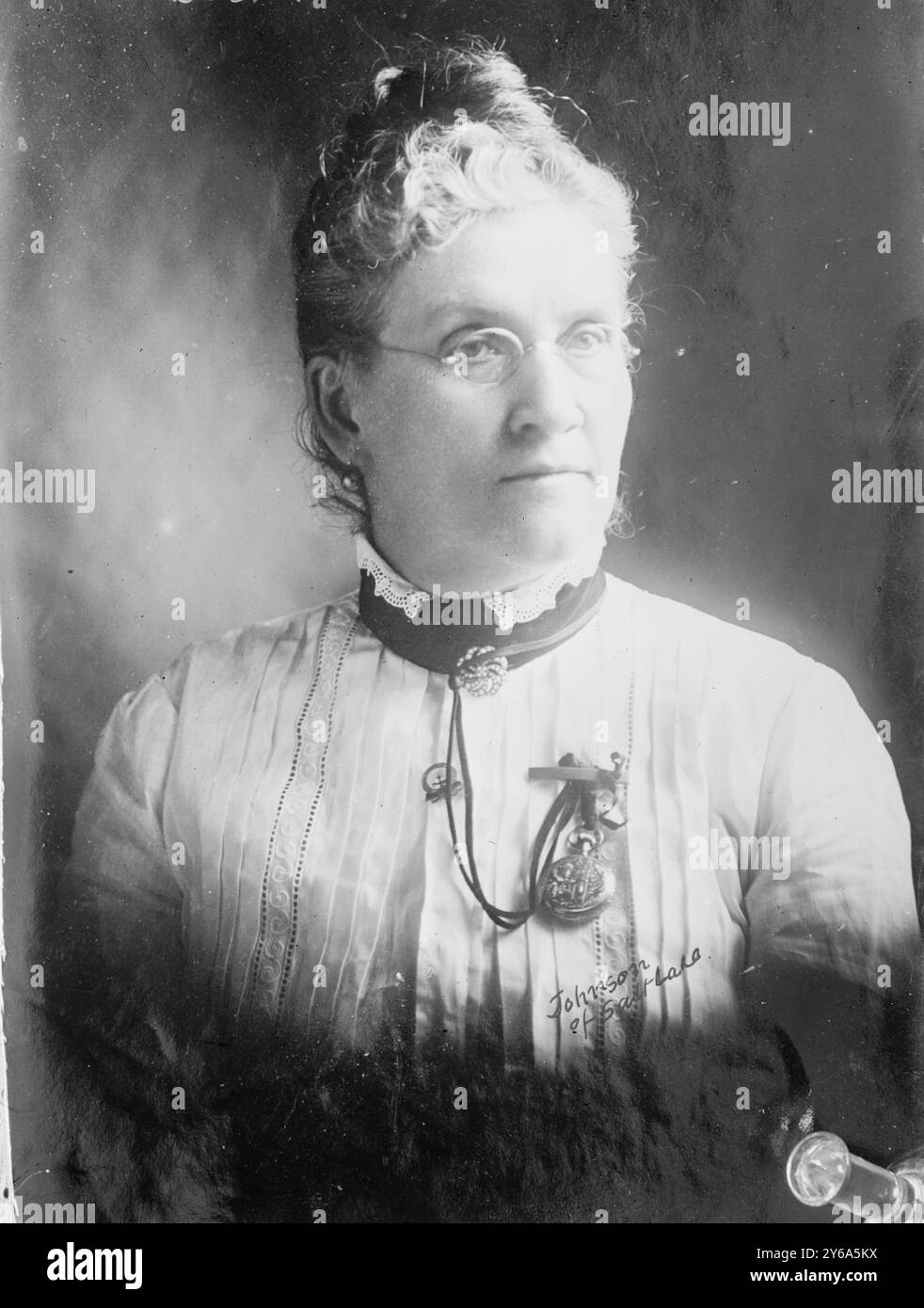 Susa Young Gates, Porträtbüste, Foto von Johnson, Salt Lake / Johnson, Glasnegative, 1 negativ: Glas; 5 x 7 Zoll Oder kleiner. Stockfoto