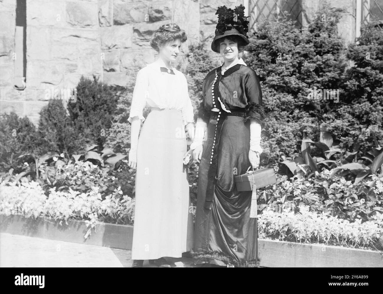 Miss Butler, Ohio & Mrs. Martin W. Littleton, Glasnegative, 1 negativ: Glas; 5 x 7 Zoll Oder kleiner. Stockfoto