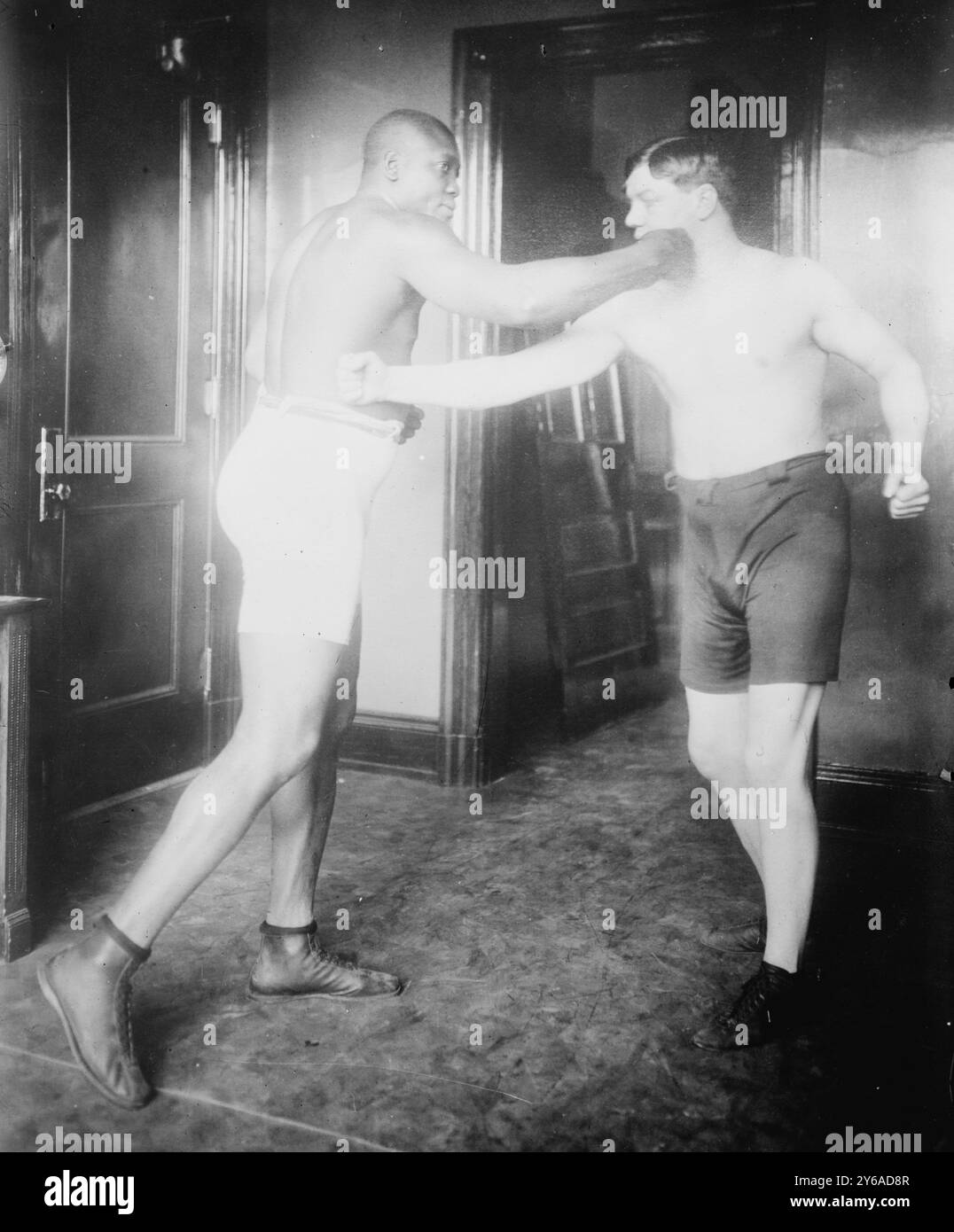 Jack Johnson, zwischen ca. 1910 und ca. 1915, Boxen, Glasnegative, 1 negativ: Glas; 5 x 7 Zoll Oder kleiner. Stockfoto