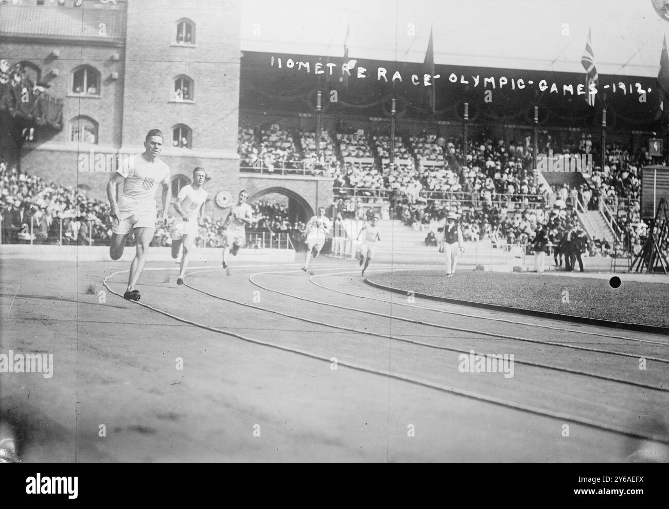 110-Meter-Rennen - Olympische Spiele - 1912, Foto im Zusammenhang mit den 5. Olympischen Spielen, 1912 in Stockholm, Schweden, 1912, Glasnegative, 1 negativ: Glas; 5 x 7 Zoll Oder kleiner. Stockfoto