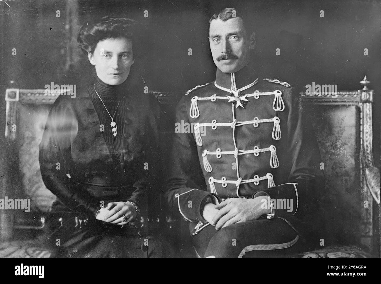 King & Queen - Dänemark, Foto zeigt Christian X (1870-1947), König von Dänemark von 1912 bis 1947 und seine Königin Gemahlin Prinzessin Alexandrine, Herzogin von Mecklenburg-Schwerin., 1913 April, Glasnegative, 1 negativ: Glas; 5 x 7 Zoll Oder kleiner. Stockfoto