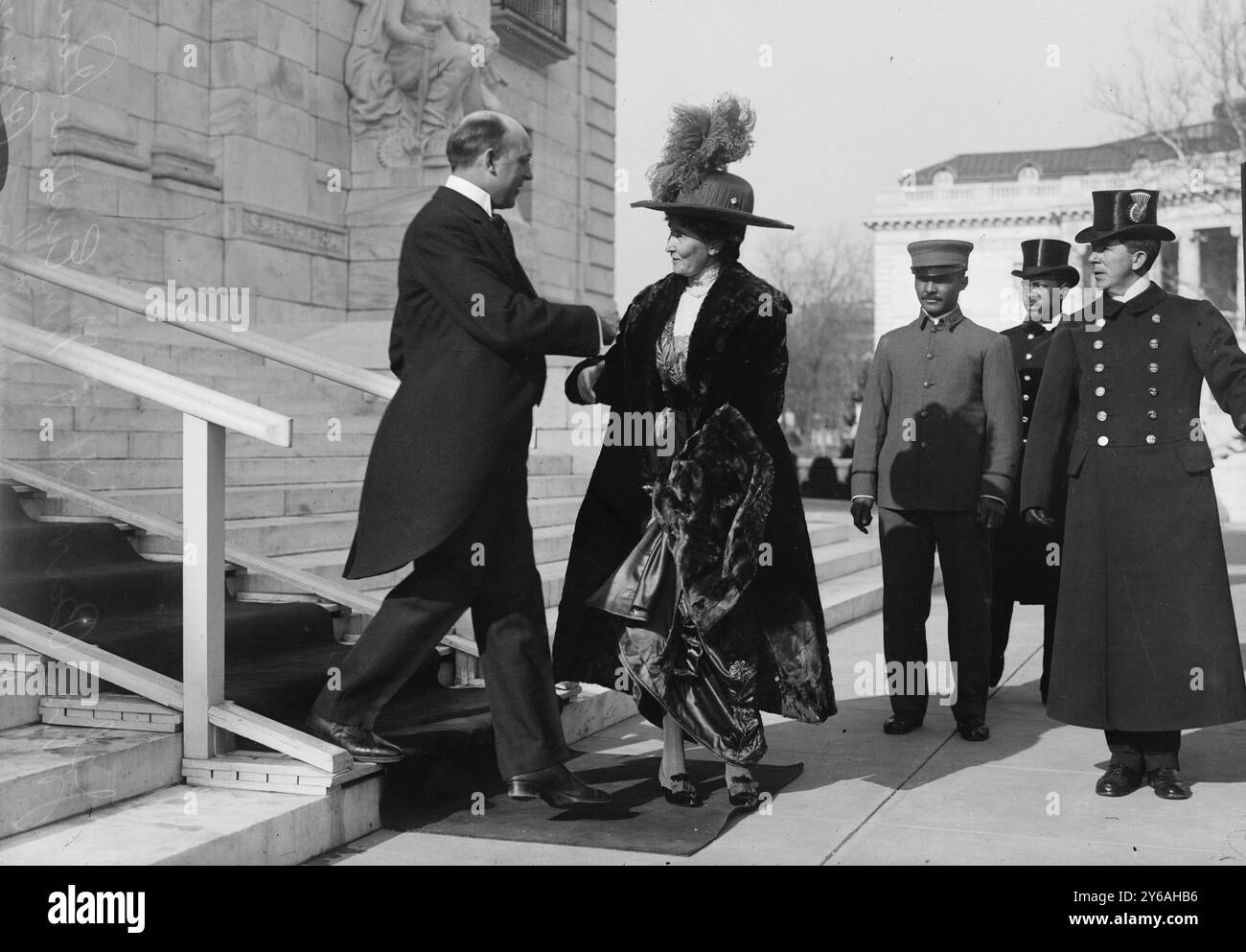 John Barrett & Lady Eustace Percy, zwischen ca. 1910 und ca. 1915, Glasnegative, 1 negativ: Glas; 5 x 7 Zoll Oder kleiner. Stockfoto