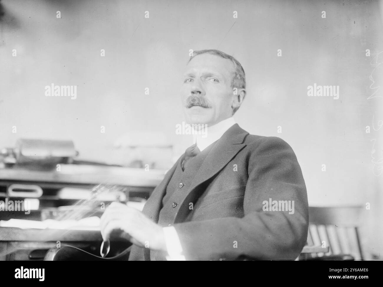 Kas. C. Nott, Foto zeigt Charles Cooper Nott, Jr. (1869-1957), Assistant District Attorney und Richter am New York General Sessions Court von 1913 bis 1939, zwischen 1910 und 1915, Glass negative, 1 negativ: Glass; 5 x 7 Zoll. Oder kleiner. Stockfoto