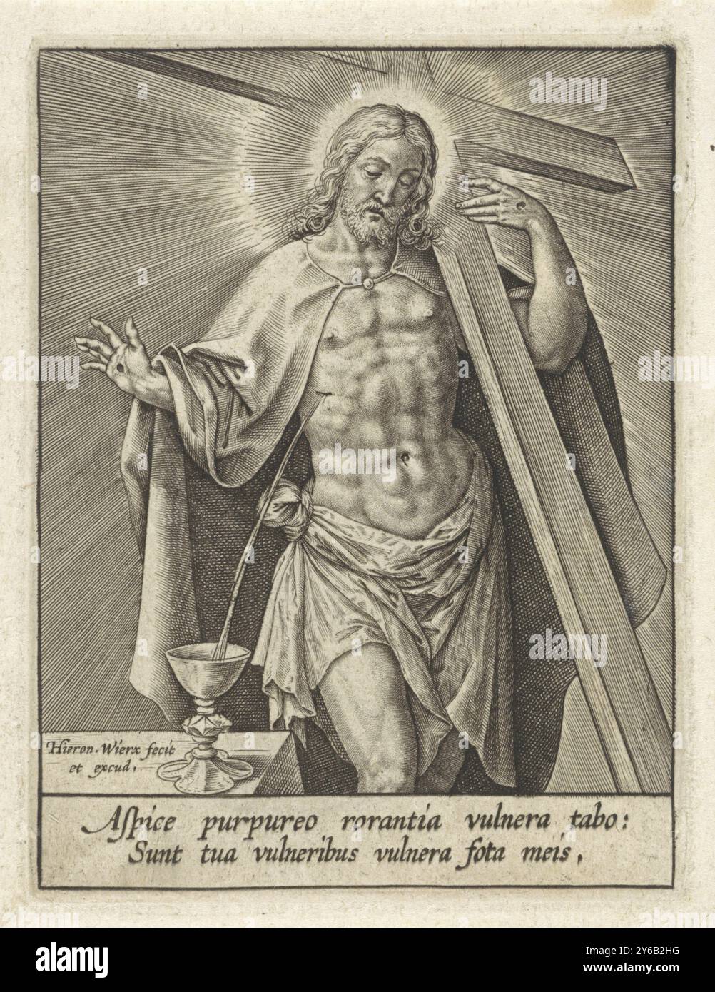 Christus mit seinem Kreuz trägt sein Kreuz auf seiner Schulter. Blut fließt von der Wunde in seiner Seite in einen Kelch. Am Rand eine zweizeilige Unterschrift in lateinischer Sprache., Druck, Druckerei: Hieronymus Wierix, (erwähnt auf Objekt), Verlag: Hieronymus Wierix, (erwähnt auf Objekt), Antwerpen, 1563 - vor 1619, Papier, Gravur, Höhe, 84 mm x Breite, 64 mm Stockfoto