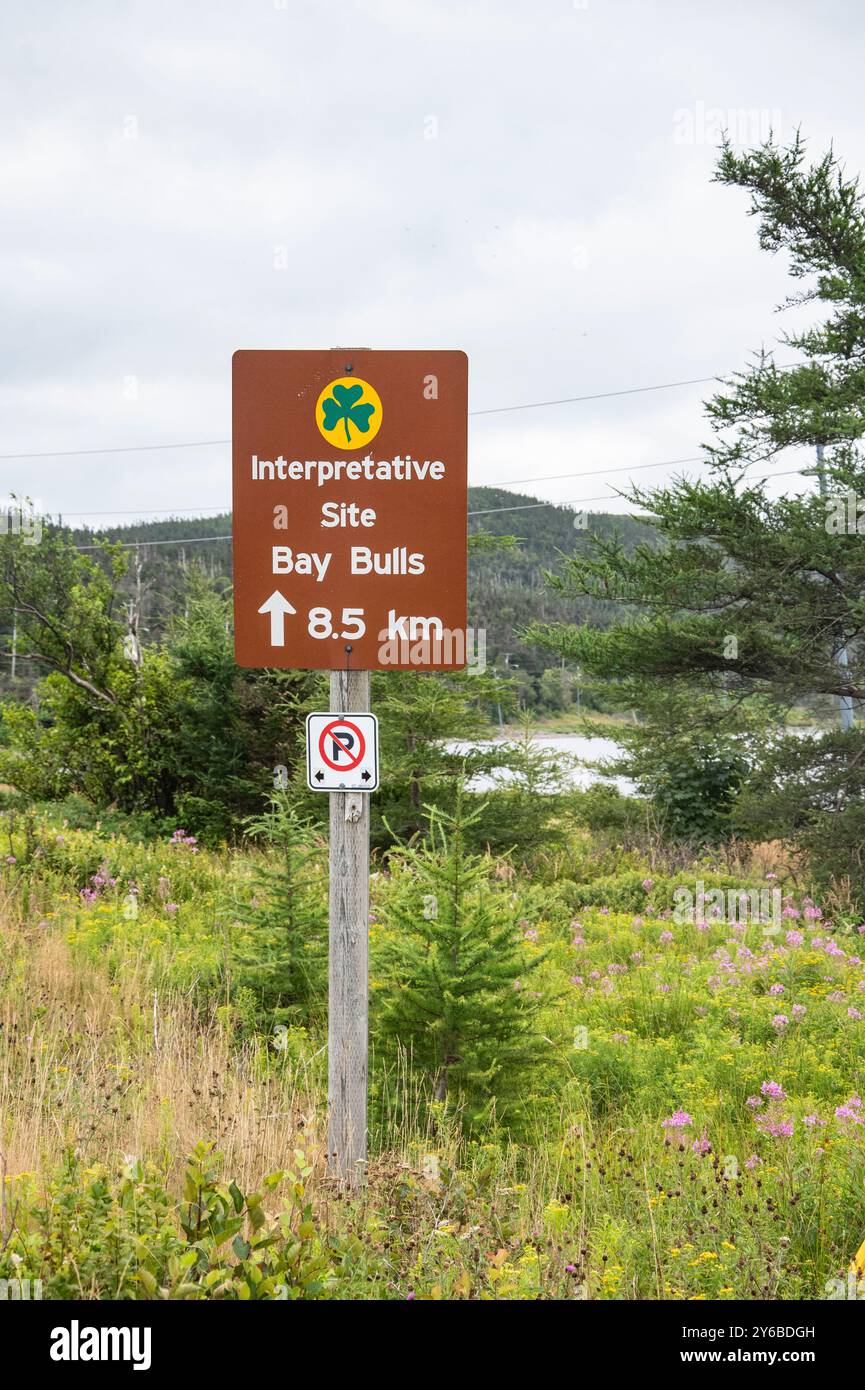 Entfernungsschild zur Informationsstelle auf NL 10 in Bay Bulls, Neufundland & Labrador, Kanada Stockfoto