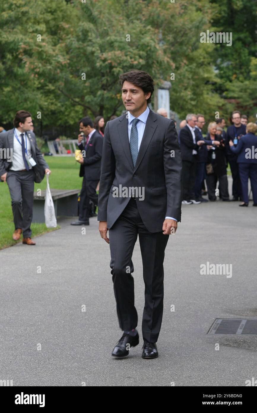 New York, NY - 24. September 2024: Der kanadische Premierminister Justin Trudeau spricht während eines Briefings vor der Generalversammlung der Vereinten Nationen in New York. Trudeau erörterte die Rolle Kanadas bei der Bewältigung globaler Probleme, darunter Klimawandel, Menschenrechte und internationale Friedenssicherungsbemühungen. Er betonte Kanadas Engagement für Multilateralismus und globale Zusammenarbeit und hob die laufenden diplomatischen Bemühungen hervor. Foto: Luiz Rampelotto/EuropaNewswire Stockfoto