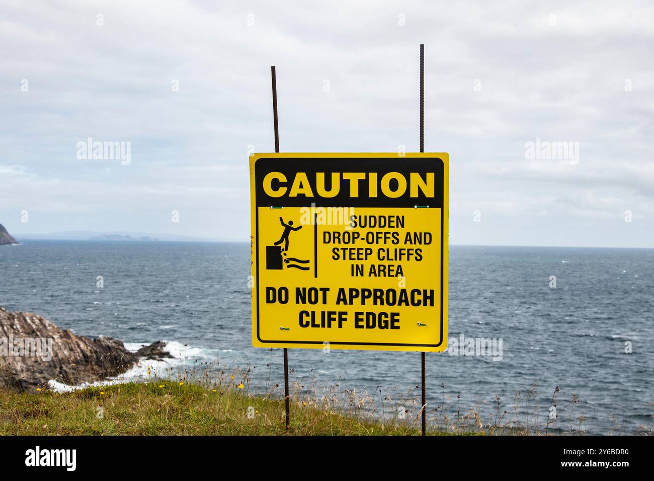 Vorsicht plötzliche Abstürze am Leuchtturm in Ferryland, Neufundland und Labrador, Kanada Stockfoto