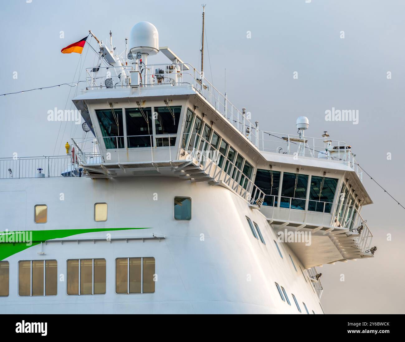 Navigationsbrücke eines Schiffes in Norddeutschland Stockfoto