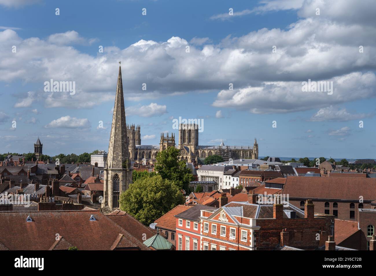 Blick auf York Minster vom Clifford's Tower, Yorkshire, England Stockfoto