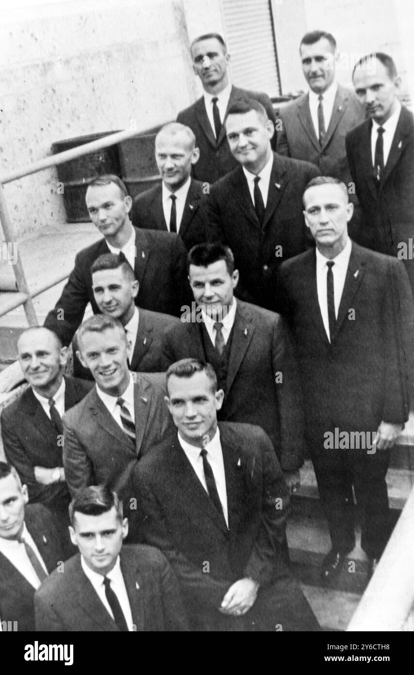 ALDRIN UND BUZZ UNTER DEN NEUEN AMERIKANISCHEN ASTRONAUTEN IN HOUSTON / ; 20. OKTOBER 1963 Stockfoto