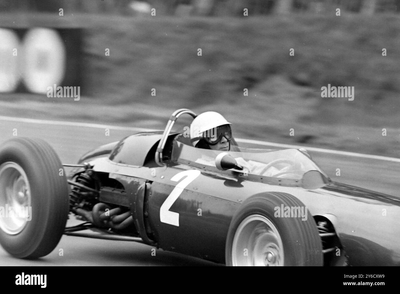 INTERNATIONALER GOLD CUP IM OULTON PARK - RENNFAHRERIN RITCHIE GINTHER IN BRM / ; 7. OKTOBER 1963 Stockfoto