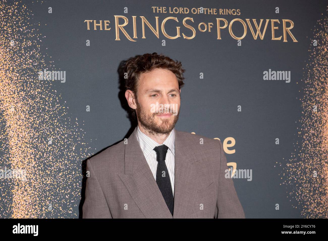 New York, New York, USA. September 2024. (NEU) The Lord of the Rings: The Rings of Power (der Herr der Ringe: Die Ringe der Macht) in New York Premiere. 24. September 2024, New York, New York, USA: Charlie Vickers nimmt am 24. September 2024 in New York City an der Premiere von The Lord of the Rings: The Rings of Power Teil. (Foto: M10s/TheNews2) (Foto: M10s/Thenews2/Zumapress) (Bild: © Ron Adar/TheNEWS2 Via ZUMA Press Wire) NUR ZUR REDAKTIONELLEN VERWENDUNG! Nicht für kommerzielle ZWECKE! Stockfoto