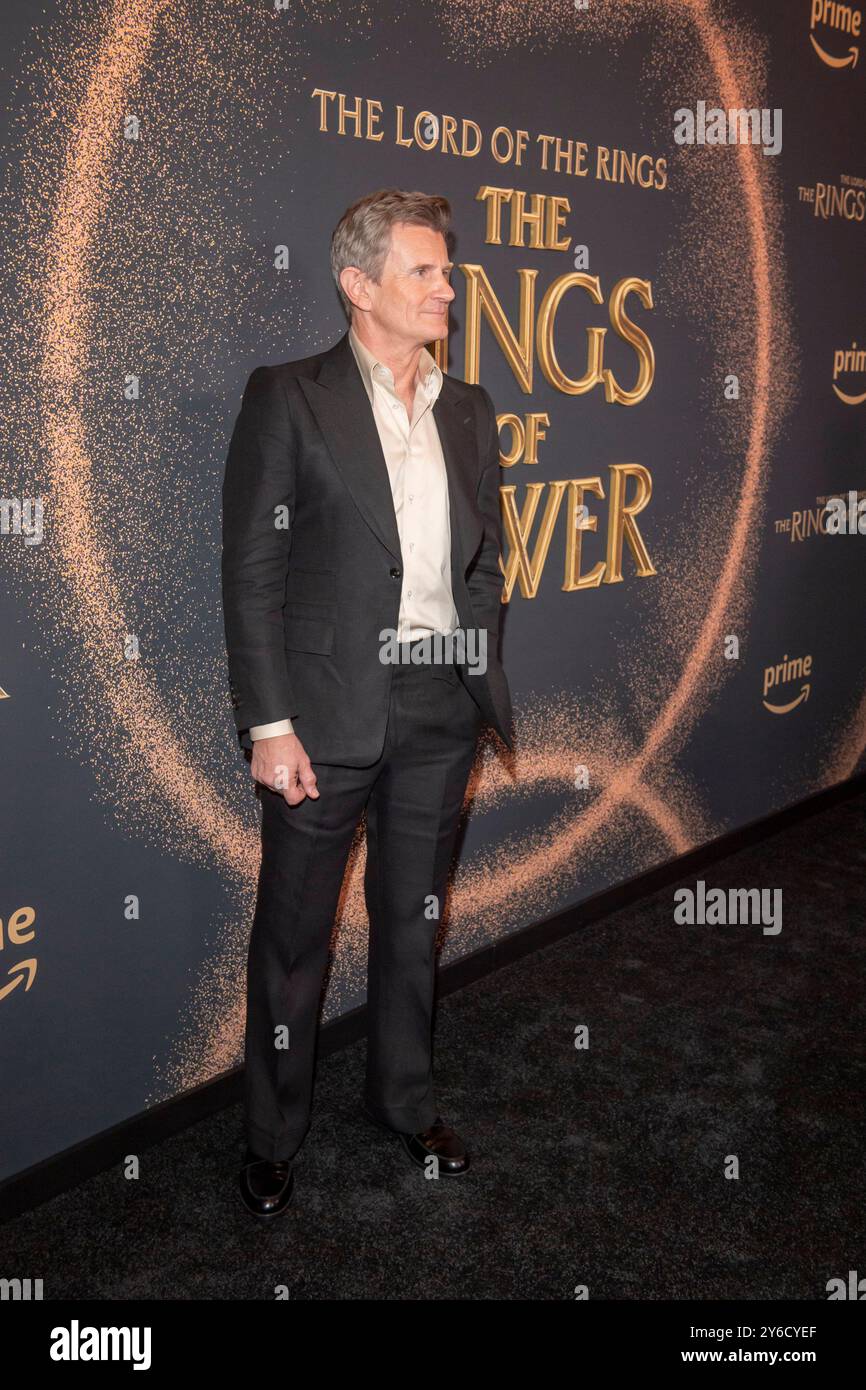 New York, New York, USA. September 2024. (NEU) The Lord of the Rings: The Rings of Power (der Herr der Ringe: Die Ringe der Macht) in New York Premiere. 24. September 2024, New York, New York, USA: Charles Edwards nimmt am 24. September 2024 in New York City an der Premiere von The Lord of the Rings: The Rings of Power Teil. (Foto: M10s/TheNews2) (Foto: M10s/Thenews2/Zumapress) (Bild: © Ron Adar/TheNEWS2 Via ZUMA Press Wire) NUR ZUR REDAKTIONELLEN VERWENDUNG! Nicht für kommerzielle ZWECKE! Stockfoto