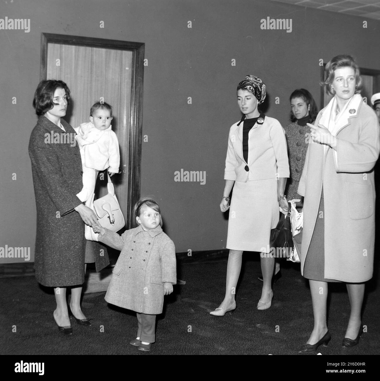 PRINZESSIN ELISABETH MIT KINDERN KATHARINA UND CHRISTINA IN LONDON MIT PRINZESSIN ALEXANDRA; 25. SEPTEMBER 1963 Stockfoto