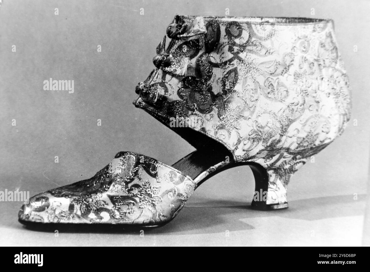 MODESCHUHE VON CHRISTIAN DIOR ; 26. JULI 1963 Stockfoto