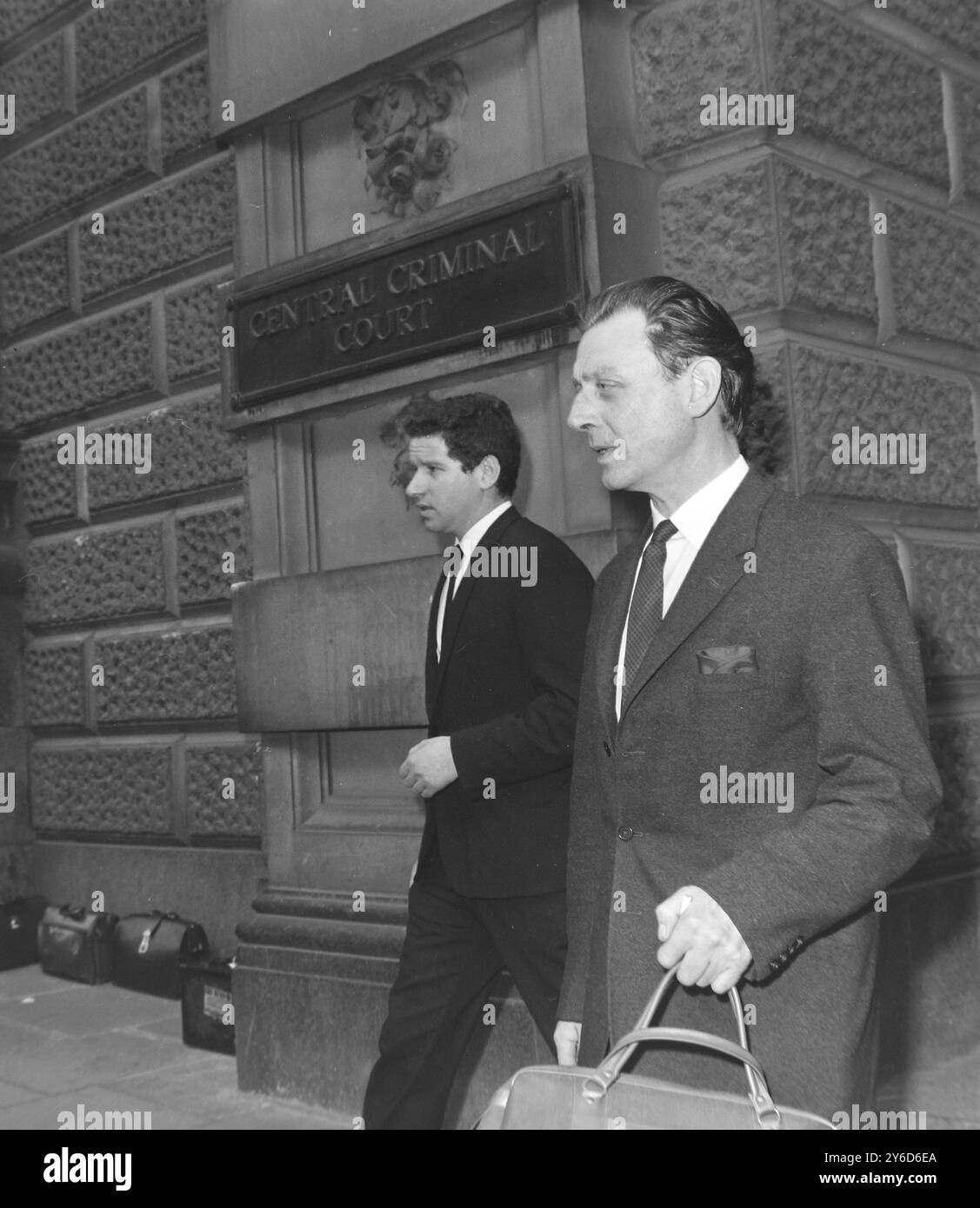 LAW & ORDER DR STEPHEN WARD KOMMT ZU SEINEM PROZESS IM ALTEN BAILEY IN LONDON; 26. JULI 1963 Stockfoto