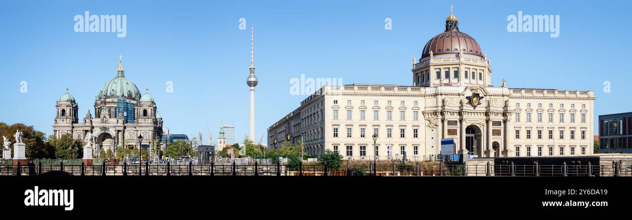 Das Stadtzentrum berlins mit dem berühmten berliner Dom, dem fernsehturm und dem berliner Schloss Stockfoto