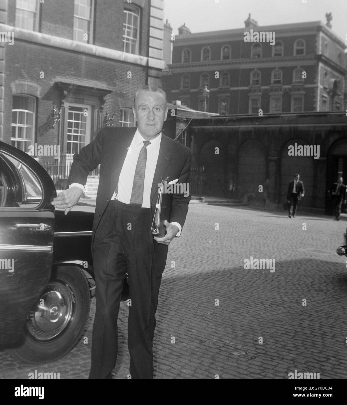 ERNEST MARPLES IM ADMIRALITÄTSHAUS IN LONDON / ; 12. JUNI 1963 Stockfoto