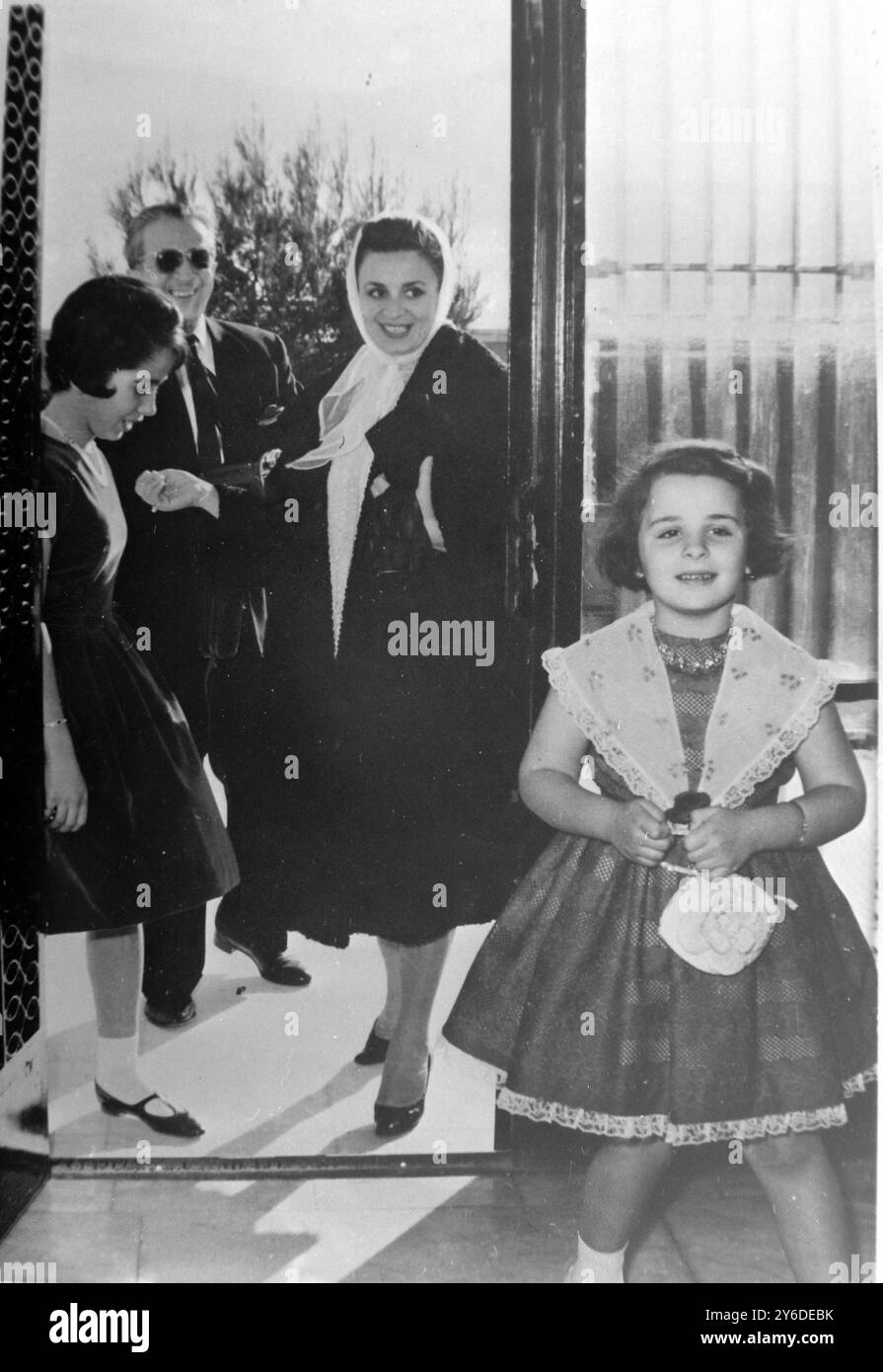 PRINZESSIN ALIA VON JORDANIEN IN AMMAN MIT PRINZESSIN BASMA ANDPRINCESS DINA / ; 27. MAI 1963 Stockfoto