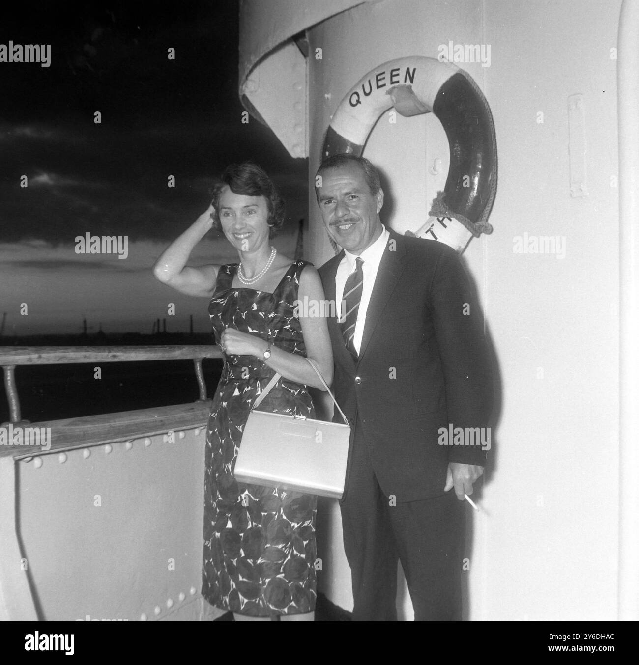 LAW & ORDER WYNNE BEANTWORTET FRAGEN ; 10. MAI 1963 Stockfoto LAW & ORDER WYNNE BEANTWORTET FRAGEN ; 10. MAI 1963 Stockfoto