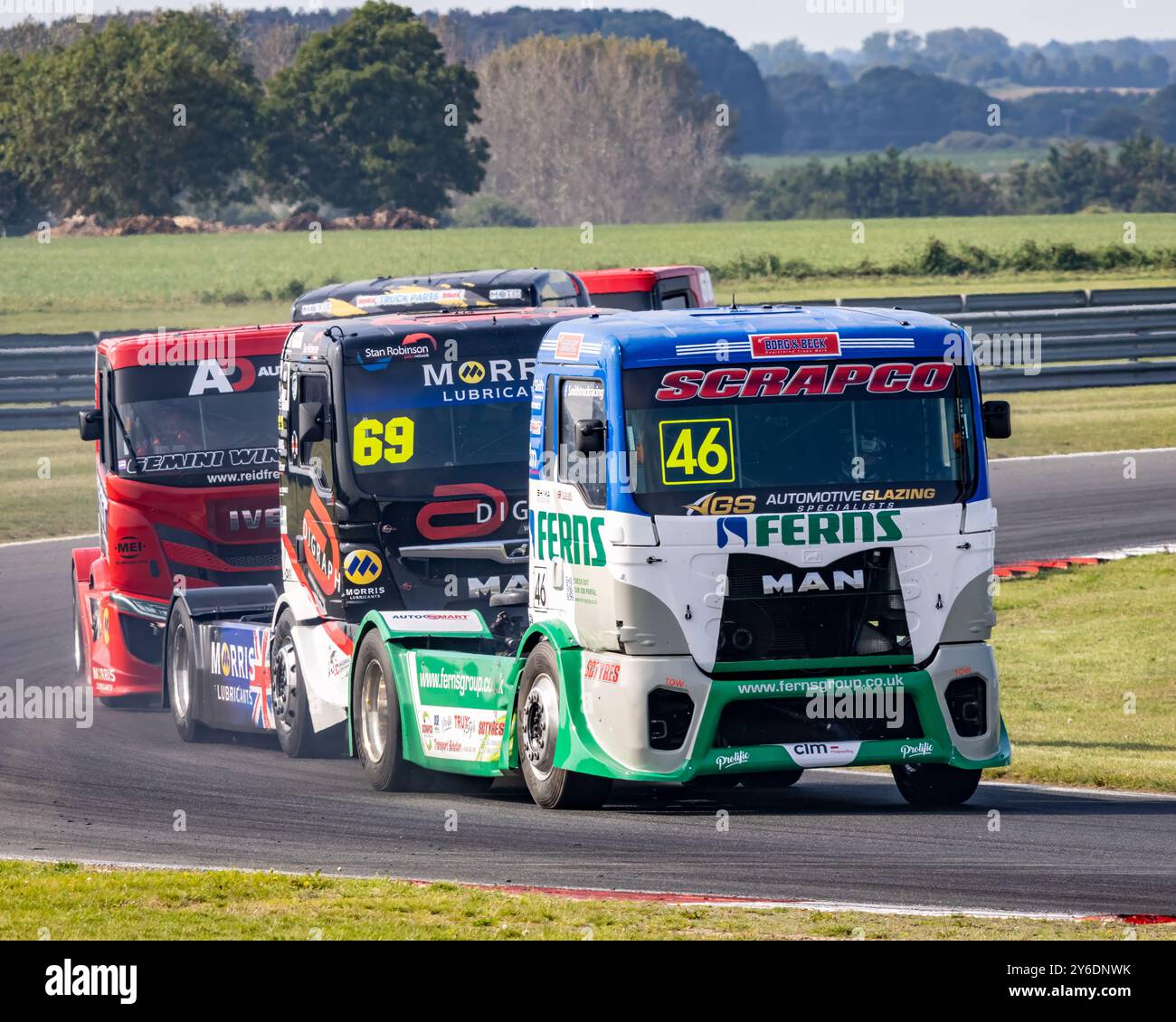 Bradley Smith im Smith Racing MAN TGX Truck geht 2023 bei der Snetterton British Truck Racing Championship in Norfolk aus Palmer. Stockfoto