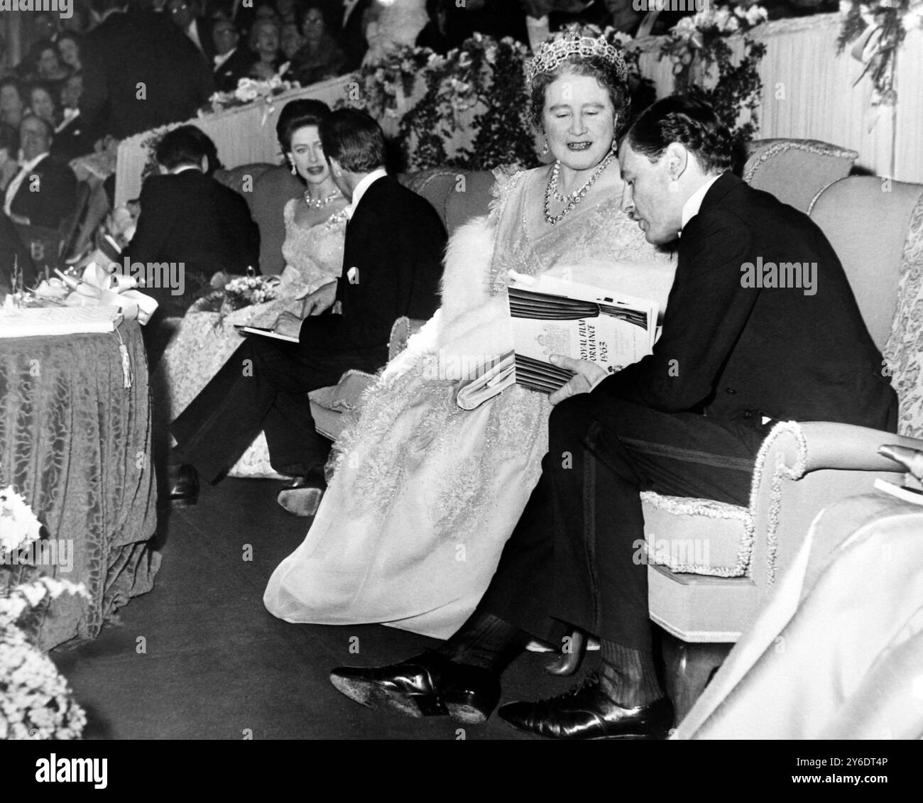Queen princess margaret lord snowdon -Fotos und -Bildmaterial in hoher ...