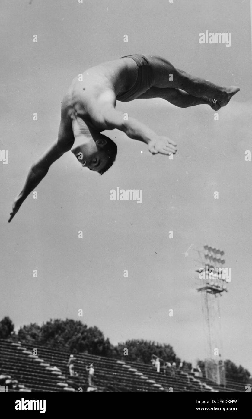GARY DEUBLE HIGHBOARD DIVER / ; 27. FEBRUAR 1963 Stockfoto