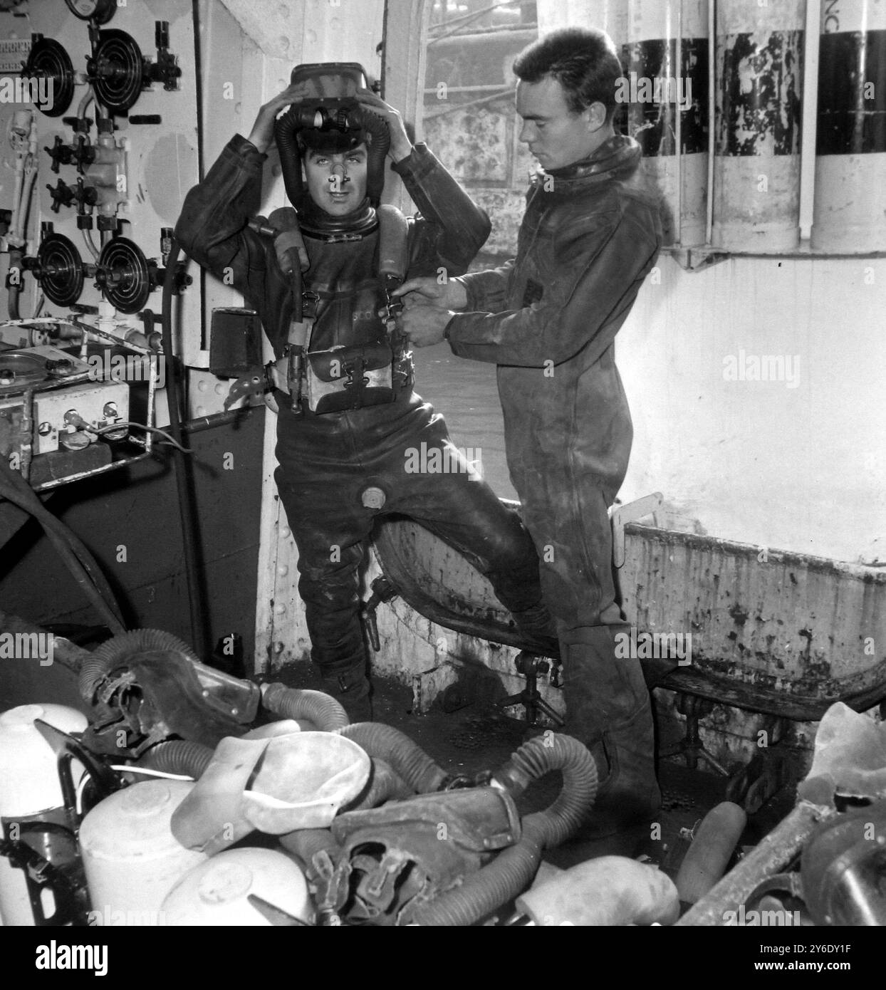 BRIAN BOLTON A B TIEFSEETAUCHER / ; 22. FEBRUAR 1963 Stockfoto