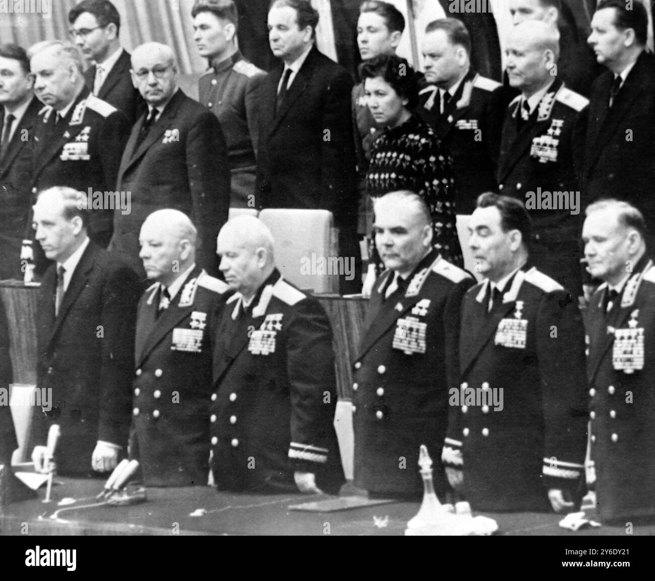 FEIERLICHES TREFFEN VOROSHILOW CHRUSCHTSCHOW MALINOWSKI UND BRESCHNEW IN MOSKAU; 22. FEBRUAR 1963 Stockfoto