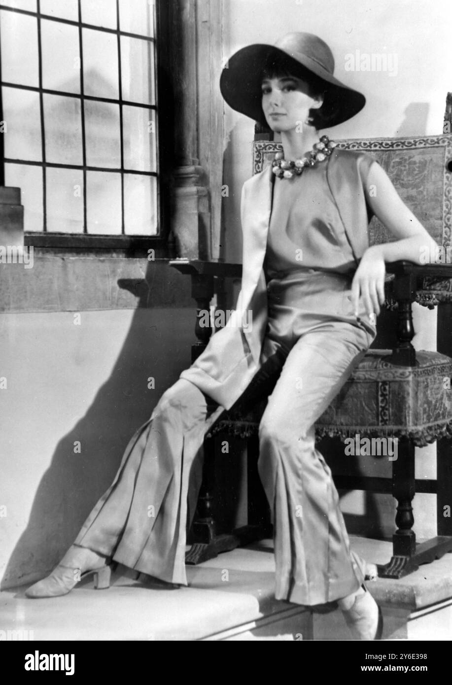 FASHION PYJAMA KEN SCOTT ; 25. JANUAR 1963 Stockfoto