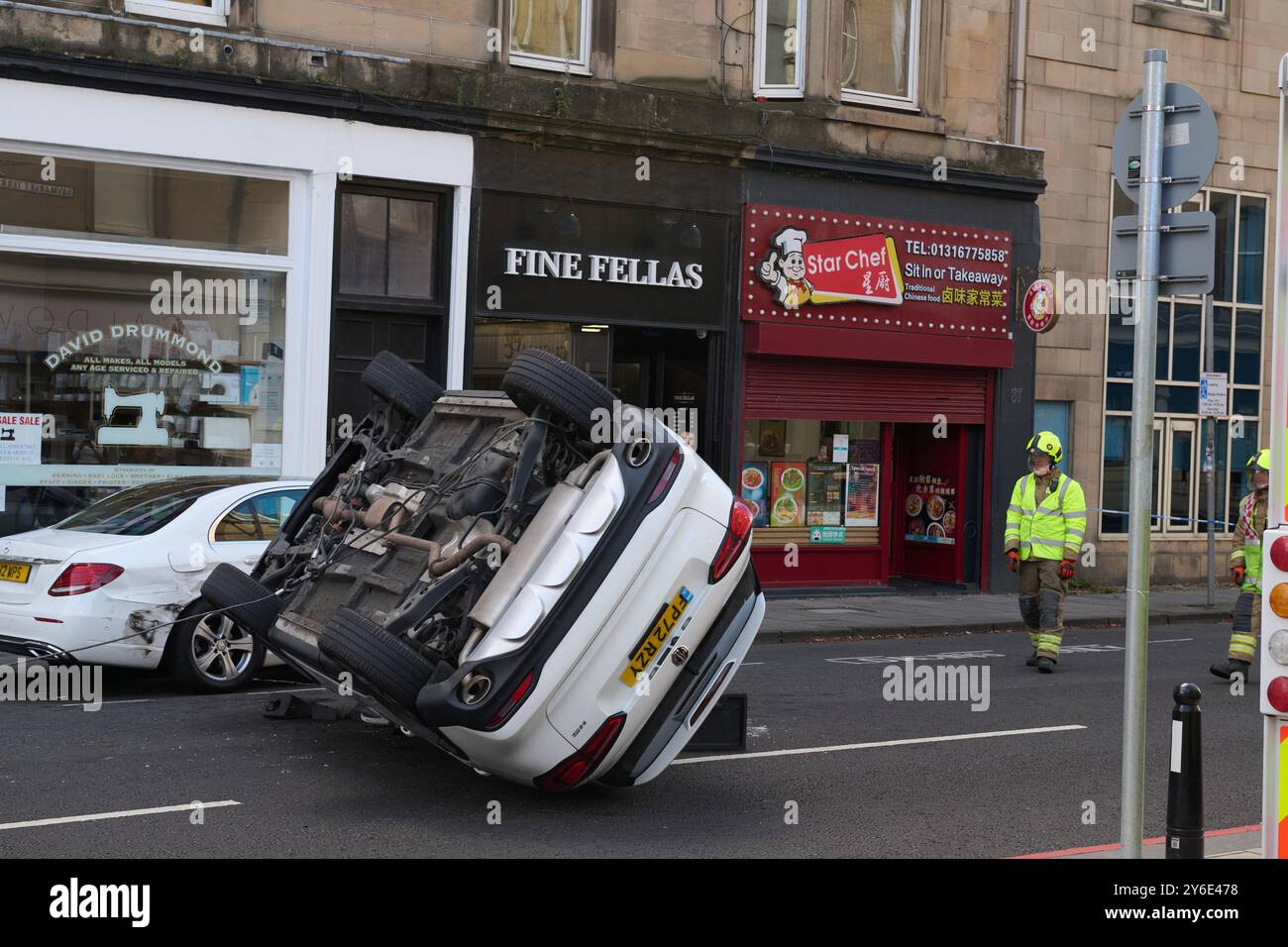 Edinburgh Schottland, Vereinigtes Königreich 25. September 2024. Rettungsdienste nehmen an einem Vorfall auf der Haymarket Terrace Teil. Credit sst/alamy Live News Stockfoto