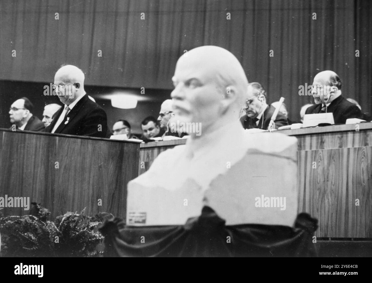 SOWJETISCHER PREMIERMINISTER NIKITA CHRUSCHTSCHOW AUF DER KONFERENZ DER KOMMUNISTISCHEN PARTEI DER DDR / ; 16. JANUAR 1963 Stockfoto