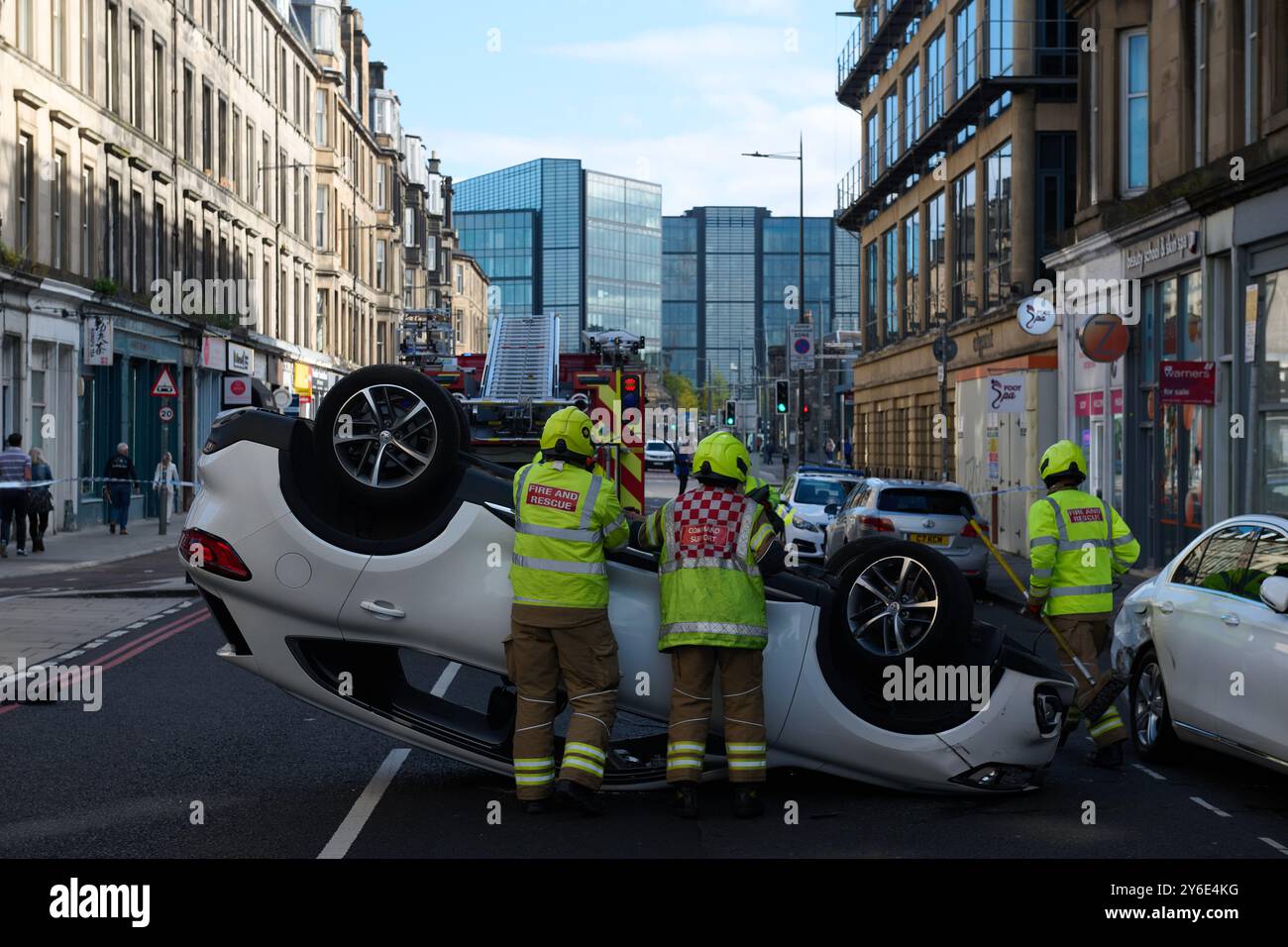 Edinburgh Schottland, Vereinigtes Königreich 25. September 2024. Rettungsdienste nehmen an einem Vorfall auf der Haymarket Terrace Teil. Credit sst/alamy Live News Stockfoto