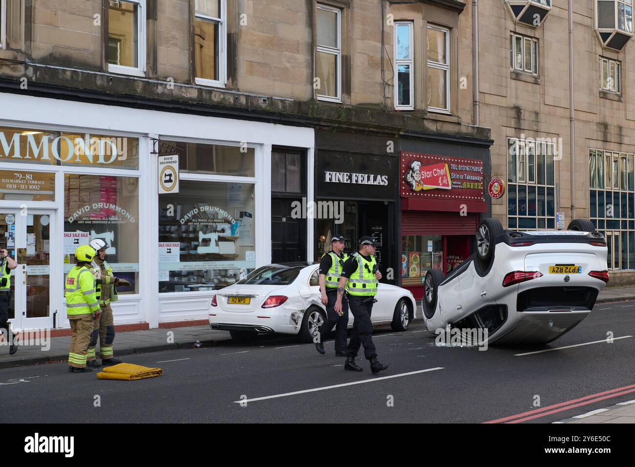 Edinburgh Schottland, Vereinigtes Königreich 25. September 2024. Rettungsdienste nehmen an einem Vorfall auf der Haymarket Terrace Teil. Credit sst/alamy Live News Stockfoto