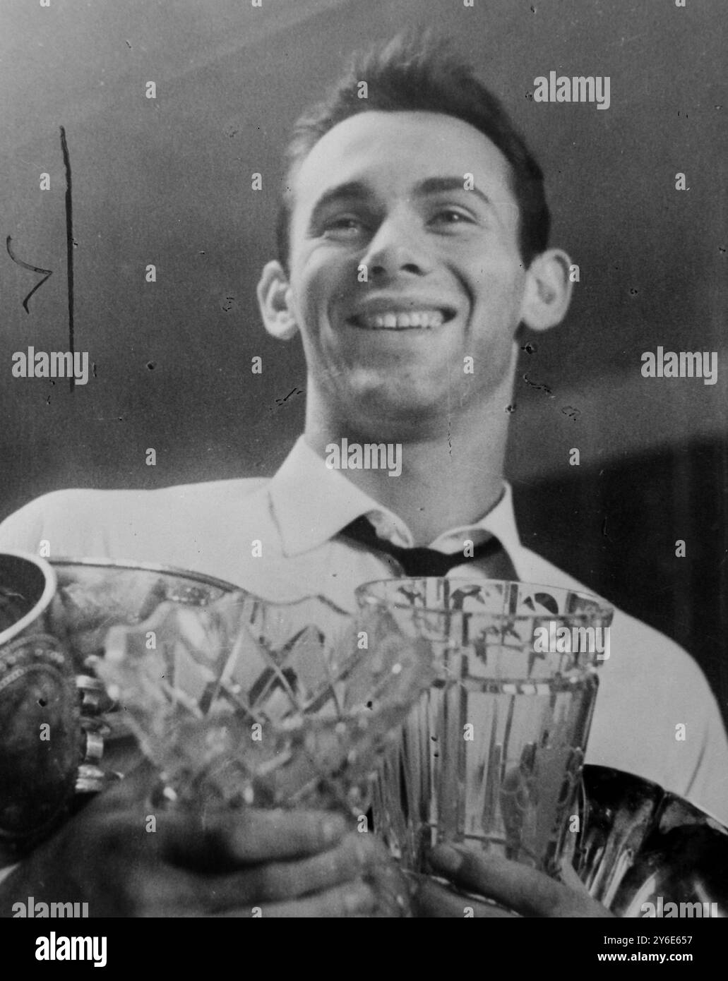 VERDOPPELT AGA KHAN MIT DEM RUSSISCHEN ATHLETEN VALERY BRUMEL; 4. JANUAR 1963 Stockfoto