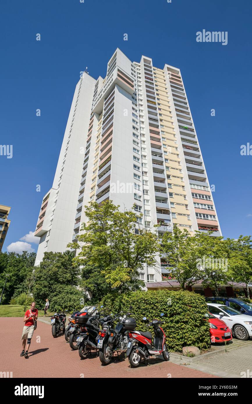 Wohnhochhaus Ideal, Fritz-Erler-Allee 120, Gropiusstadt, Neukölln, Berlin, Deutschland Stockfoto