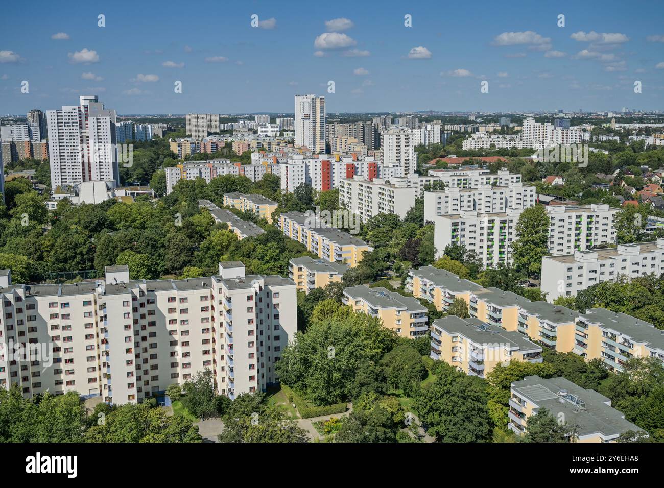 Hochhäuser, Fritz-Erler-Allee, Gropiusstadt, Neukölln, Berlin, Deutschland Stockfoto